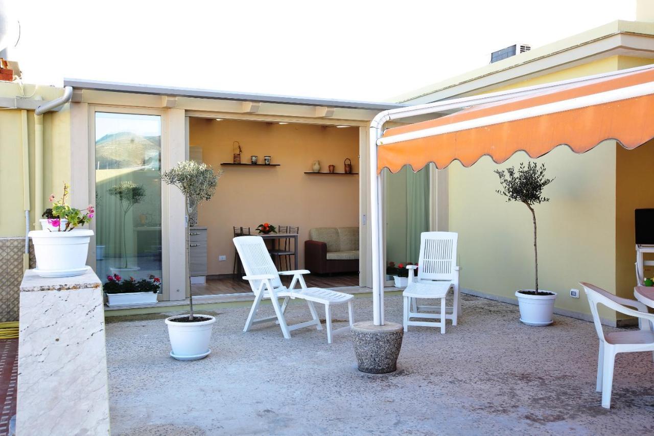 Re Sole Case Vacanze - Esclusivo Attico M A R T E Con Spaziosissima Terrazza Solarium Attrezzata Avola Exterior foto